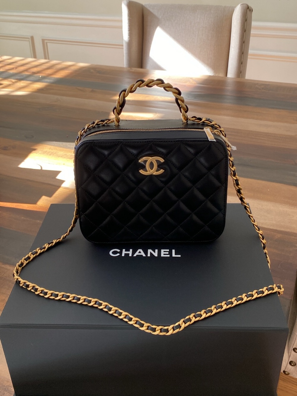 CHANEL Black Quilted Vanity Crossbody Bag with Gold Chain